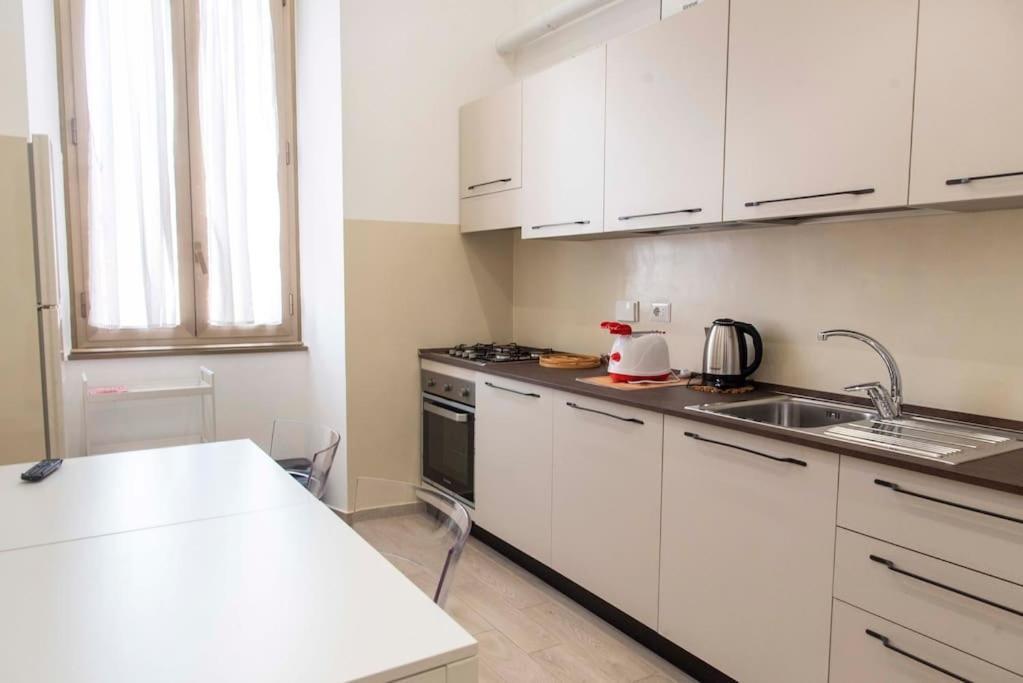 Domus Viola In San Giovanni Rzym Zewnętrze zdjęcie